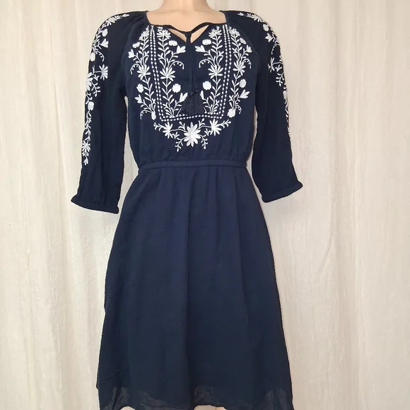 Talbots Dark Blue Dress with White Floral Embroidery Size Sp Made INDIA - Picture 11 of 14